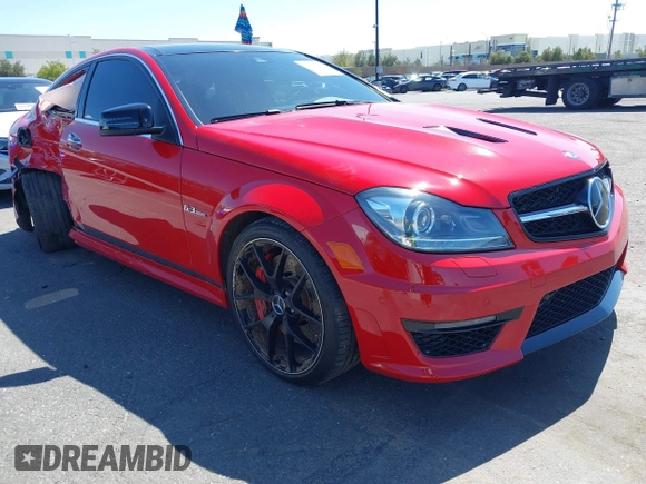 2015 Mercedes-Benz C-Class C 63 AMG with VIN WDDGJ7HB8FG357314, listed as a IAAI auction lot 41828192 with 40,947 mi miles. Bid and sale history available at carsss.com. Image 1.