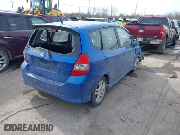 2007 Honda Fit Sport z VIN JHMGD38687S066337, wystawiony jako IAAI lot #41650915 z przebiegiem 227 776 mil mil oraz . Historia ofert i sprzedaży dostępna na DreamBid. Obrazek 4.