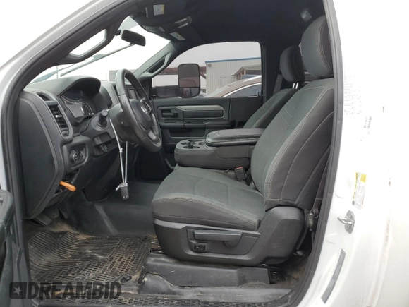 2021 Ram 2500 Tradesman with VIN 3C6MR4AJ8MG522177, listed as a Copart auction lot 82785714 with 135,733 mi miles and Clean title. Bid and sale history available at DreamBid. Image 7.