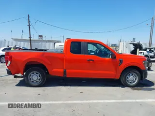 2023 Ford F-150 XL z VIN 1FTEX1CP5PKF09046, wystawiony jako IAAI lot #42628426 z przebiegiem 35 666 mil mil oraz . Historia ofert i sprzedaży dostępna na DreamBid. Obrazek 12.