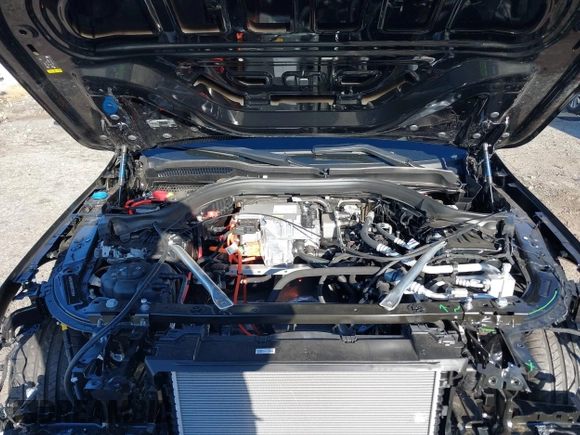 2024 BMW i5 eDrive40 with VIN WBY33FK00RCP37858, listed as a IAAI auction lot 41016747 with Not provided miles and . Bid and sale history available at DreamBid. Image 10.