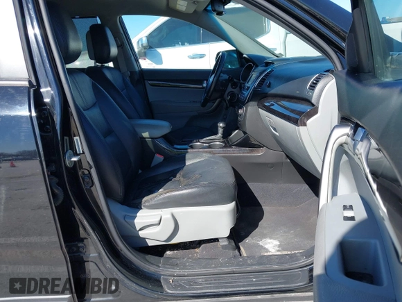 2015 Kia Sorento LX with VIN 5XYKTDA60FG607237, listed as a IAAI auction lot 41690678 with 114,380 mi miles. Bid and sale history available at carsss.com. Image 5.