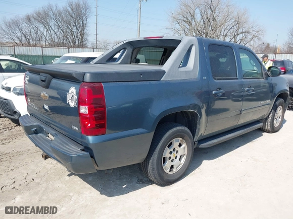 2009 Chevrolet Avalanche LT w/2LT with VIN 3GNEC22029G165697, listed as a IAAI auction lot 41797139 with 204,277 mi miles. Bid and sale history available at carsss.com. Image 4.