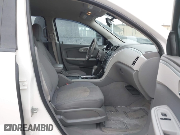 2012 Chevrolet Traverse LS z VIN 1GNKREED8CJ373705, wystawiony jako IAAI lot #41172553 z przebiegiem 101 410 mil mil oraz . Historia ofert i sprzedaży dostępna na DreamBid. Obrazek 5.