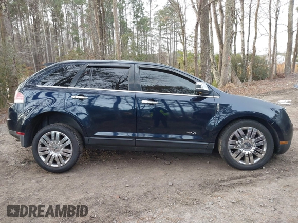 2009 Lincoln MKX with VIN 2LMDU88C99BJ07207, listed as a IAAI auction lot 41300392 with 218,185 mi miles. Bid and sale history available at carsss.com. Image 13.