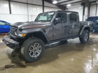 2024 Jeep Gladiator Mojave X z VIN 1C6JJTEG2RL107126, wystawiony jako Copart lot #56300165 z przebiegiem 16 901 mil mil oraz Szkoda całkowita • Salvage title. Historia ofert i sprzedaży dostępna na DreamBid. Obrazek 1.