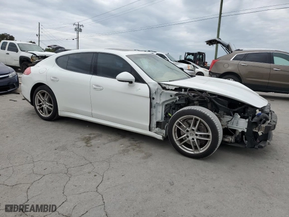 2015 Porsche Panamera 4 with VIN WP0AA2A7XFL001351, listed as a Copart auction lot 71398614 with 51,125 mi miles and Salvage Title. Bid and sale history available at carsss.com. Image 4.