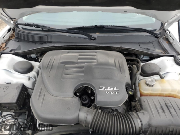 2019 Chrysler 300 Limited with VIN 2C3CCAEG6KH609791, listed as a Copart auction lot 48051065 with 70,013 mi miles and Salvage Title. Bid and sale history available at DreamBid. Image 11.
