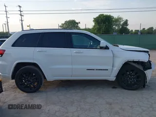 2017 Jeep Grand Cherokee Laredo with VIN 1C4RJEAG1HC720656, listed as a IAAI auction lot 42263500 with 184,239 mi miles and . Bid and sale history available at DreamBid. Image 14.