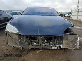 2018 Tesla Model S 75D with VIN 5YJSA1E29JF281871, listed as a Copart auction lot 50743825 with 118,516 mi miles and Salvage Title. Bid and sale history available at DreamBid. Image 5.