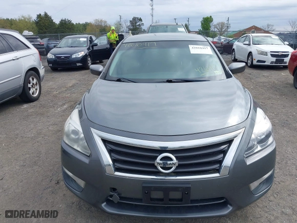 2014 Nissan Altima 2.5 SV with VIN 1N4AL3AP3EC426902, listed as a IAAI auction lot 42010417 with 200,050 mi miles. Bid and sale history available at carsss.com. Image 6.