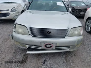 2000 Lexus LS 400 with VIN JT8BH28F9Y0181339, listed as a IAAI auction lot 41589304 with 252,625 mi miles. Bid and sale history available at carsss.com. Image 6.