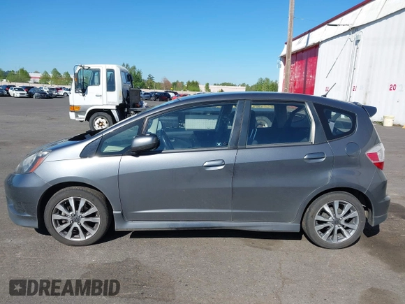 2013 Honda Fit Sport with VIN JHMGE8H58DC045219, listed as a IAAI auction lot 42057466 with 121,837 mi miles. Bid and sale history available at carsss.com. Image 14.