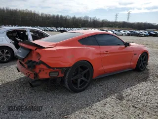 2015 Ford Mustang GT z VIN 1FA6P8CF3F5362135, wystawiony jako Copart lot #50189875 z przebiegiem 124 921 mil mil oraz Tytuł czysty. Historia ofert i sprzedaży dostępna na DreamBid. Obrazek 3.