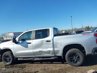 2022 Chevrolet Silverado 1500 LT Trail Boss with VIN 1GCPYFED5NZ121454, listed as a IAAI auction lot 41727229 with 42,302 mi miles and . Bid and sale history available at DreamBid. Image 14.