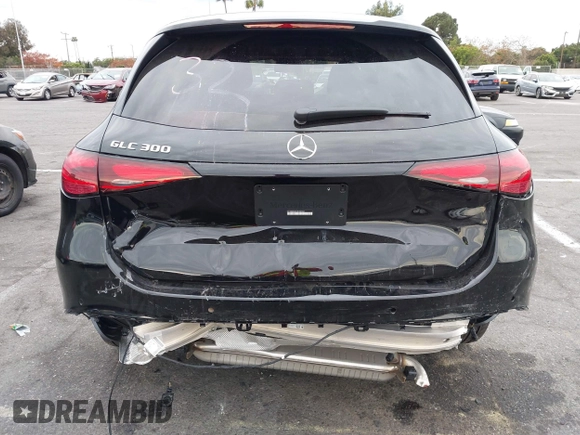 2025 Mercedes-Benz GLC with VIN W1NKM4GB1SF286963, listed as a IAAI auction lot 40970348 with 108 mi miles. Bid and sale history available at carsss.com. Image 16.