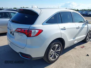 2017 Acura RDX Advance z VIN 5J8TB3H76HL021568, wystawiony jako IAAI lot #42232255 z przebiegiem 79 981 mil mil oraz . Historia ofert i sprzedaży dostępna na DreamBid. Obrazek 4.