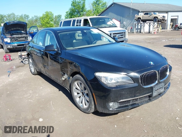 2010 BMW 7 Series 750i xDrive z VIN WBAKC6C50ACL67892, wystawiony jako IAAI lot #42275789 z przebiegiem 168 245 mil mil oraz . Historia ofert i sprzedaży dostępna na DreamBid. Obrazek 1.