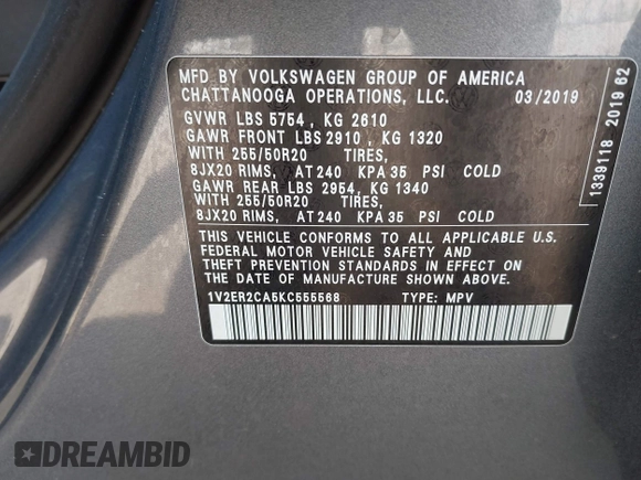 2019 Volkswagen Atlas SEL z VIN 1V2ER2CA5KC555568, wystawiony jako IAAI lot #42050516 z przebiegiem 71 599 mil mil oraz . Historia ofert i sprzedaży dostępna na DreamBid. Obrazek 9.