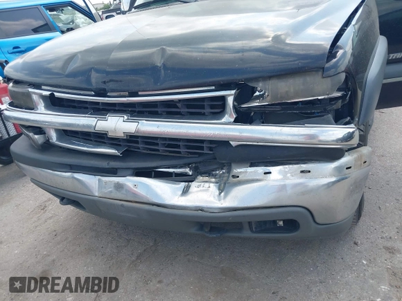 2002 Chevrolet Tahoe LS with VIN 1GNEC13Z72R279613, listed as a IAAI auction lot 42267778 with 300,378 mi miles and . Bid and sale history available at DreamBid. Image 6.