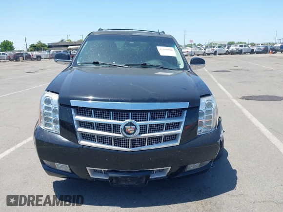 2014 Cadillac Escalade ESV Platinum z VIN 1GYS3KEF5ER161787, wystawiony jako IAAI lot #42358806 z przebiegiem 120 317 mil mil oraz . Historia ofert i sprzedaży dostępna na DreamBid. Obrazek 12.