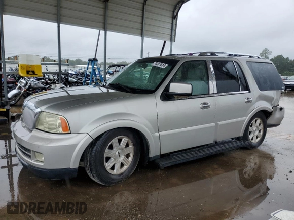 2005 Lincoln Navigator Luxury with VIN 5LMFU27545LJ15856, listed as a Copart auction lot 70311514 with 156,710 mi miles and Salvage Title. Bid and sale history available at carsss.com. Image 1.