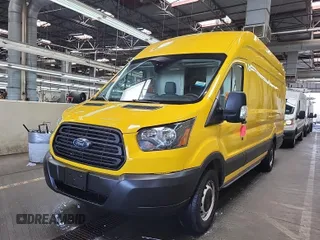 2019 Ford Transit z VIN 1FTYR3XM3KKA38669, wystawiony jako IAAI lot #42663811 z przebiegiem 135 929 mil mil oraz . Historia ofert i sprzedaży dostępna na DreamBid. Obrazek 61.