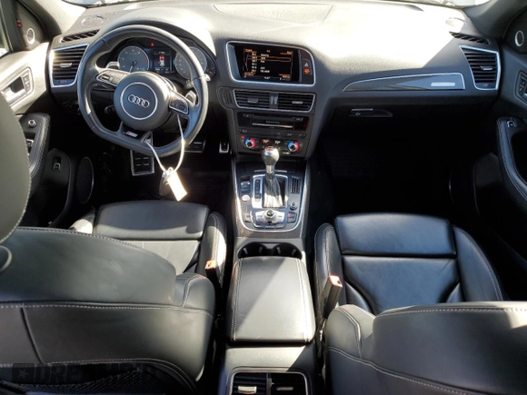 2014 Audi SQ5 Premium Plus z VIN WA1CGAFP2EA095059, wystawiony jako Copart lot #46145185 z przebiegiem 59 863 mil mil oraz Szkoda całkowita • Salvage title. Historia ofert i sprzedaży dostępna na DreamBid. Obrazek 8.