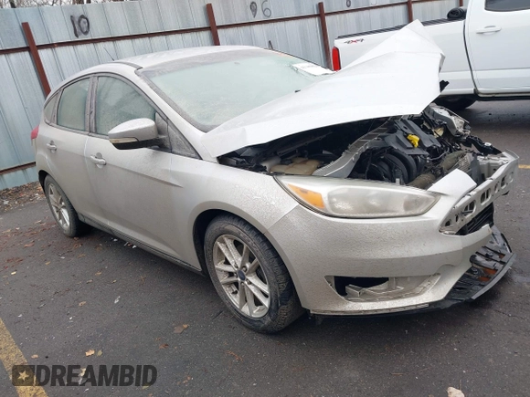 2015 Ford Focus SE with VIN 1FADP3K2XFL376683, listed as a IAAI auction lot 41189828 with 175,151 mi miles. Bid and sale history available at carsss.com. Image 1.