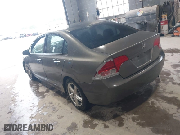 2006 Honda Civic LX z VIN 2HGFA16516H518446, wystawiony jako IAAI lot #42323833 z przebiegiem 222 934 mil mil oraz . Historia ofert i sprzedaży dostępna na DreamBid. Obrazek 3.