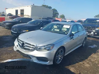 2014 Mercedes-Benz E-Class E 350 Sport with VIN WDDHF5KB5EB071435, listed as a IAAI auction lot 40458844 with 102,629 mi miles. Bid and sale history available at carsss.com. Image 18.