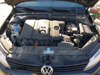 2012 Volkswagen Jetta SE с VIN 3VWDP7AJXCM362588, выставлен на аукционе IAAI как лот 41951625 с пробегом 210 159 миль миль и . История ставок и продаж доступна на DreamBid. Изображение 10.