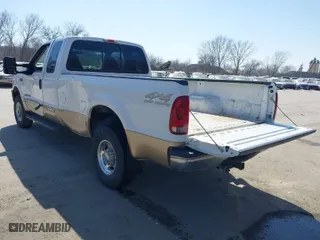 2000 Ford Super Duty F-250 XL with VIN 1FTNX21F4YED24924, listed as a IAAI auction lot 41755231 with 92,588 mi miles. Bid and sale history available at carsss.com. Image 3.