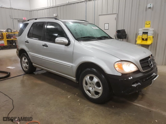2002 Mercedes-Benz M-Class with VIN 4JGAB54E82A371109, listed as a Copart auction lot 85259334 with 145,763 mi miles and Salvage Title. Bid and sale history available at carsss.com. Image 4.