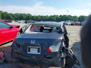 2013 Honda Accord LX z VIN 1HGCR2F35DA021542, wystawiony jako IAAI lot #42274123 z przebiegiem Nie podano mil oraz . Historia ofert i sprzedaży dostępna na DreamBid. Obrazek 16.