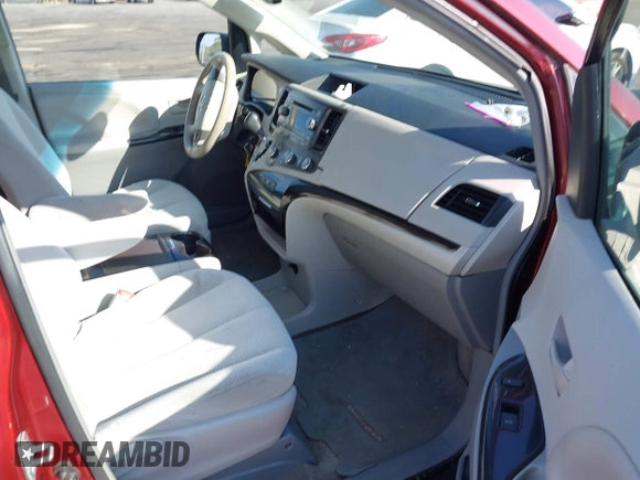 2012 Toyota Sienna LE AAS with VIN 5TDKK3DCXCS227268, listed as a IAAI auction lot 41504555 with 268,609 mi miles. Bid and sale history available at carsss.com. Image 5.