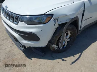 2024 Jeep Compass Sport с VIN 3C4NJDANXRT166403, выставлен на аукционе IAAI как лот 42248305 с пробегом 20 907 миль миль и . История ставок и продаж доступна на DreamBid. Изображение 20.