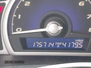 2009 Honda Civic LX-S z VIN 19XFA16609E021833, wystawiony jako IAAI lot #41613501 z przebiegiem 175 714 mil mil oraz . Historia ofert i sprzedaży dostępna na DreamBid. Obrazek 16.