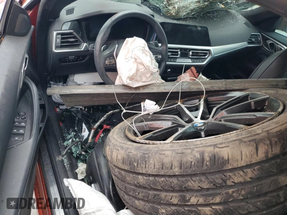 2022 BMW 4 Series 430i z VIN WBA23AT04NCK24960, wystawiony jako Copart lot #45815565 z przebiegiem Nie podano mil oraz Nie do naprawy • Non repairable. Historia ofert i sprzedaży dostępna na DreamBid. Obrazek 8.