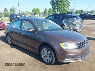 2015 Volkswagen Jetta Sport with VIN 3VWD17AJ5FM411217, listed as a IAAI auction lot 42563776 with 84,520 mi miles and . Bid and sale history available at DreamBid. Image 1.