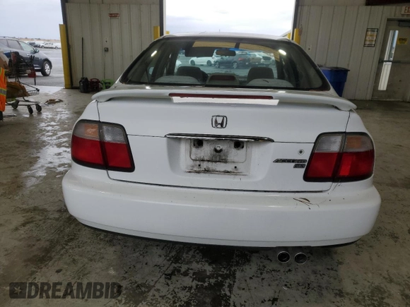 1997 Honda Accord EX with VIN 1HGCD5659VA170992, listed as a Copart auction lot 82232134 with 203,639 mi miles and Salvage Title. Bid and sale history available at DreamBid. Image 6.