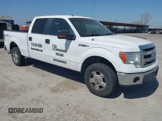 2014 Ford F-150 XL with VIN 1FTFW1EF6EKF63268, listed as a IAAI auction lot 41879267 with 234,003 mi miles. Bid and sale history available at carsss.com. Image 1.