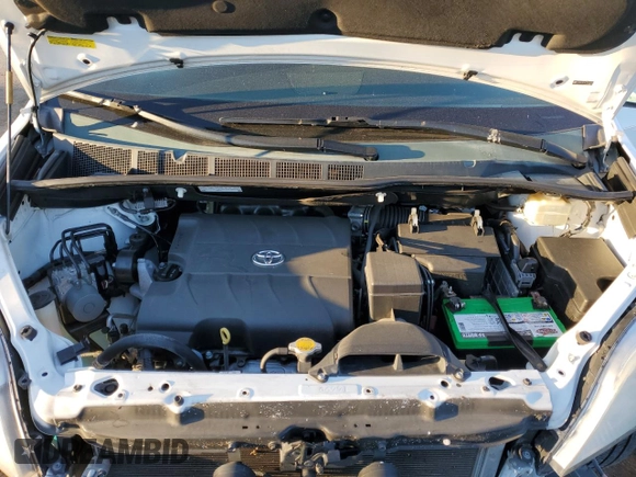2015 Toyota Sienna LE AAS z VIN 5TDKK3DC4FS542670, wystawiony jako Copart lot #85658924 z przebiegiem 89 845 mil mil oraz Szkoda całkowita • Salvage title. Historia ofert i sprzedaży dostępna na DreamBid. Obrazek 14.