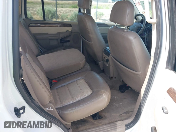 2002 Ford Explorer Eddie Bauer с VIN 1FMZU74E32ZB77338, выставлен на аукционе IAAI как лот 42321438 с пробегом 347 975 миль миль и . История ставок и продаж доступна на DreamBid. Изображение 8.