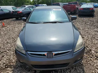 2003 Honda Accord LX z VIN 1HGCM56393A133582, wystawiony jako Copart lot #60658325 z przebiegiem Nie podano mil oraz Szkoda całkowita • Salvage title. Historia ofert i sprzedaży dostępna na DreamBid. Obrazek 5.
