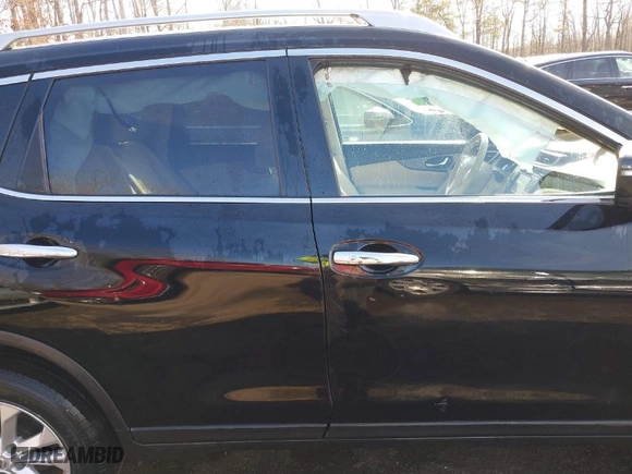 2015 Nissan Rogue SV with VIN 5N1AT2MV6FC764919, listed as a IAAI auction lot 41688831 with 116041 miles. Bid and sale history available at carsss.com. Image 13.