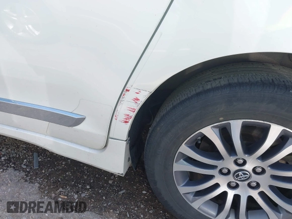 2018 Toyota Sienna XLE Auto Access Seat with VIN 5TDYZ3DC0JS928646, listed as a IAAI auction lot 40179964 with 124,350 mi miles and . Bid and sale history available at DreamBid. Image 19.