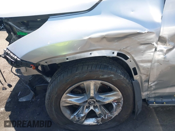 2017 Toyota Highlander Limited with VIN 5TDYZRFH4HS210037, listed as a IAAI auction lot 42666780 with 89,540 mi miles and . Bid and sale history available at DreamBid. Image 20.