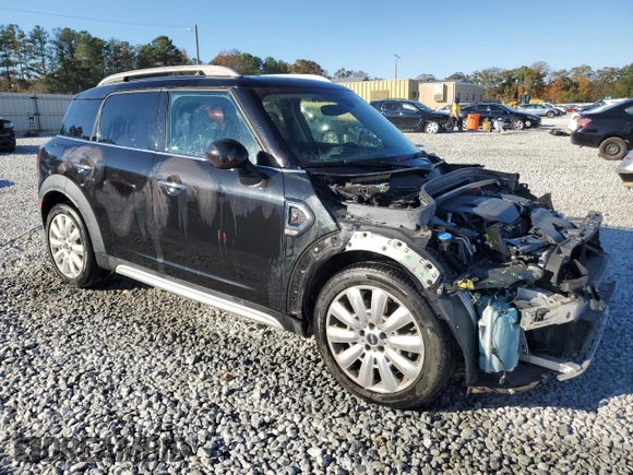 2017 MINI Countryman Cooper S with VIN WMZYT3C35H3D99048, listed as a Copart auction lot 81728614 with 89,144 mi miles and Salvage title. Bid and sale history available at DreamBid. Image 4.