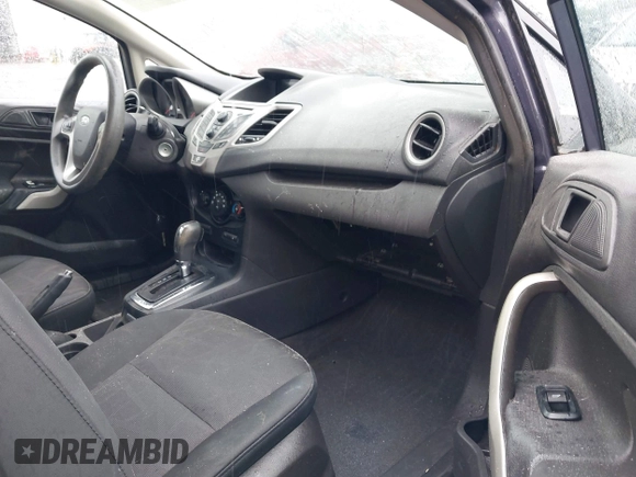2012 Ford Fiesta SE z VIN 3FADP4BJ4CM155538, wystawiony jako IAAI lot #42352703 z przebiegiem 100 666 mil mil oraz . Historia ofert i sprzedaży dostępna na DreamBid. Obrazek 5.